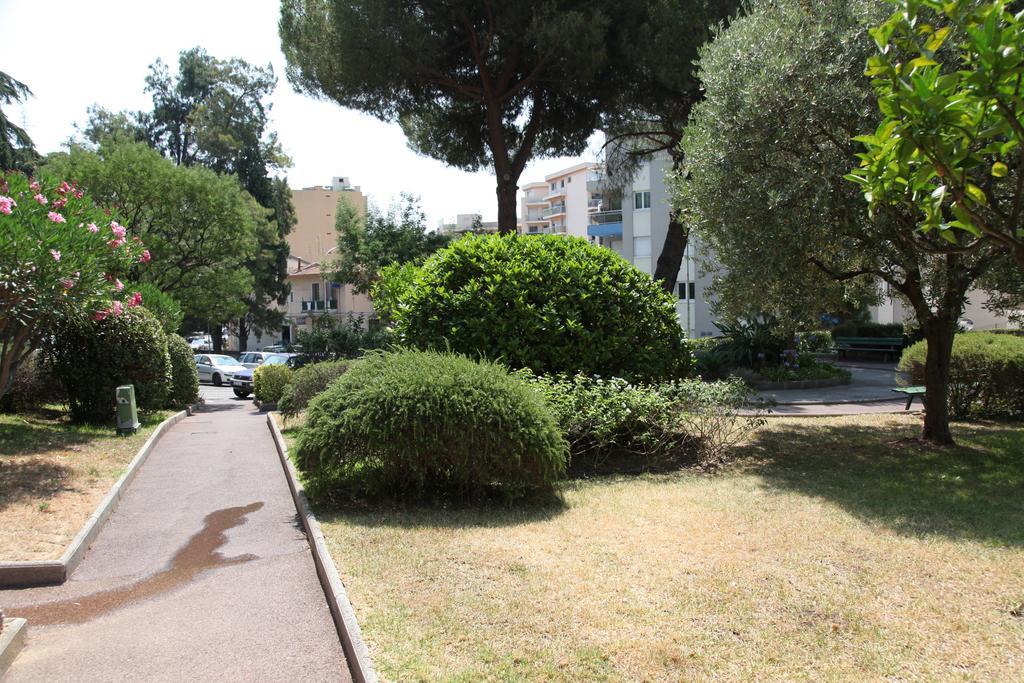 Les Glycines Menton